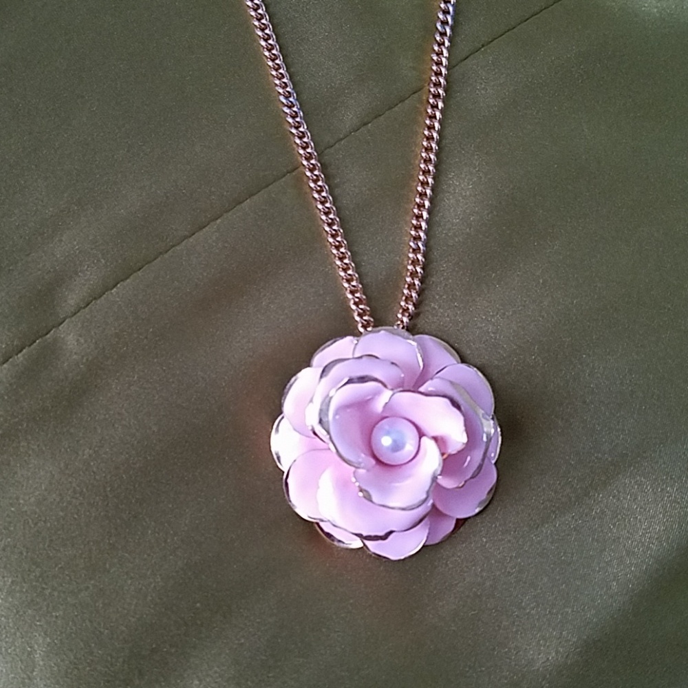 Pink rose necklace
